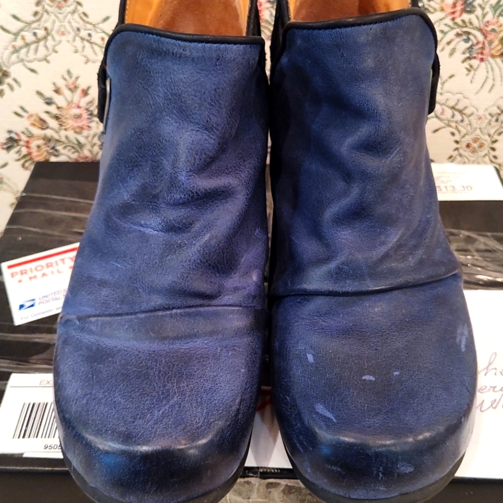 John Fluevog 8.5 Navy/Black Leather Hopeful Holly Boots